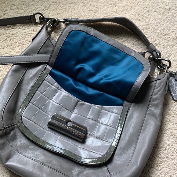 Classic Coach Hobo/Crossbody - Picture 3 of 6